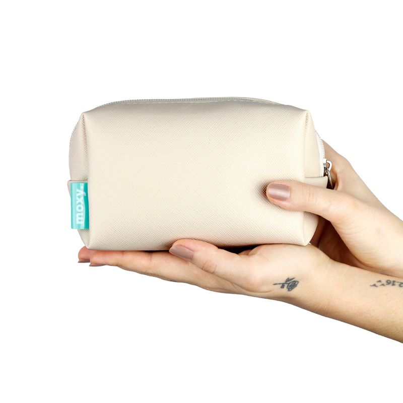 7898734070092-Necessaire-Moxy-Doha-Areia