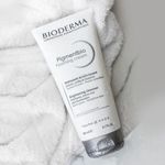 3701129800546-Gel-de-Limpeza-Bioderma-Pigmentbio-Para-Rosto-e-Corpo-200ml--4-