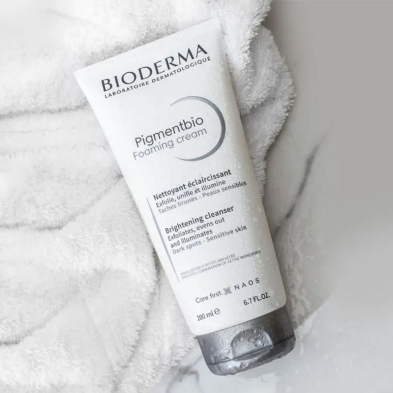 3701129800546-Gel-de-Limpeza-Bioderma-Pigmentbio-Para-Rosto-e-Corpo-200ml--4-