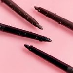 731509971125-Lapis-de-Olho-Retratil-Ruby-Kisses-Blackest-Black--3-